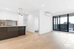 Si vous le souhaitez, vous pouvez vous faire accompagner d'un professionnel pour votre visite de livraison. ©Greg Zimmermann Comment préparer la visite de livraison de votre logement neuf ?