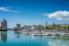 Ville côtière et étudiante, La Rochelle a tout de la ville idéale pour investir dans le neuf. © Mathilde Receveur - Getty Images