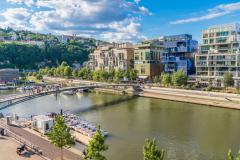 En Auvergne-Rhône-Alpes, plus de 400 programmes neufs proposent des biens à moins de 200 000 euros. © Sergi Formoso - Getty Images