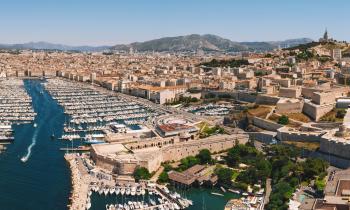Vue aérienne du Vieux-Port de Marseille, France
