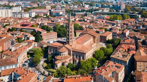 Les ventes de logements neufs à Toulouse ont chuté de -80 % au premier trimestre 2024 par rapport au premier trimestre 2023. © saiko3p - Getty images