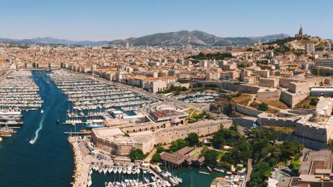 Vue aérienne du Vieux-Port de Marseille, France