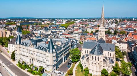Vue sur la ville de Pau et l'Eglise Saint-Martin