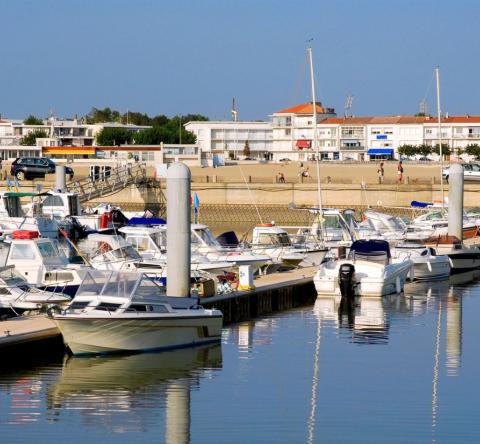 À la croisée des ambitions résidentielles et des réalités économiques, investir dans le neuf en bord de mer en Nouvelle-Aquitaine devient une opération à anticiper — mais pas sans opportunité. © Musat - Getty images